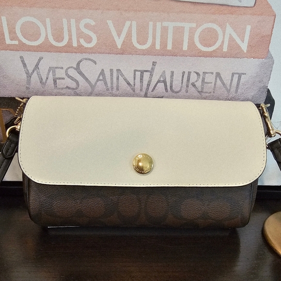 Coach Signature Reversable Black and Brown Crossbody Bag - Picture 8 of 14